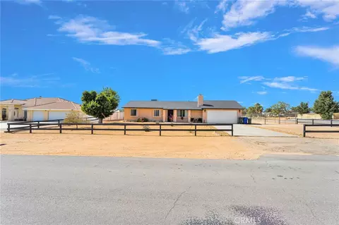 Exterior - 22672 El Centro Rd, Apple Valley, CA 92307 photo 8 of 8