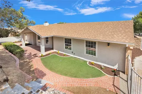 16725 Mission St, Hesperia, CA 92345