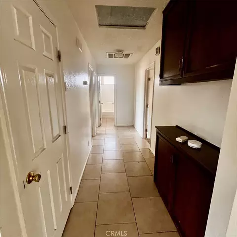Entry Way - 15375 Cheyenne Rd, Apple Valley, CA 92307 photo 1 of 1
