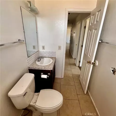 Bath - 15375 Cheyenne Rd, Apple Valley, CA 92307 photo 1 of 3