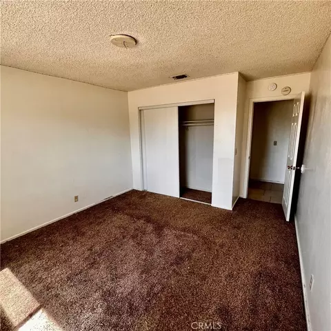 Bedroom - 15375 Cheyenne Rd, Apple Valley, CA 92307 photo 1 of 5