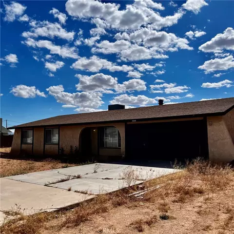 15590 Erie Rd, Apple Valley, CA 92307