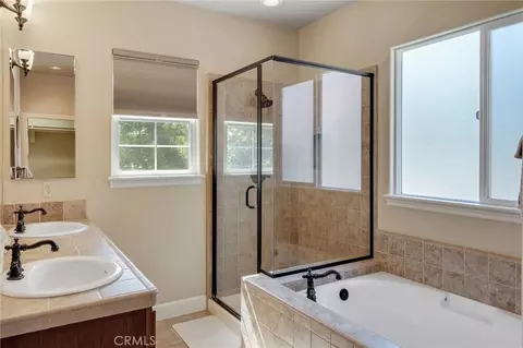 Bath - 16135 Maricopa, Apple Valley, CA 92307 photo 2 of 6