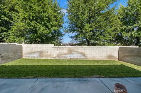 Exterior - 16135 Maricopa, Apple Valley, CA 92307 photo 4 of 11