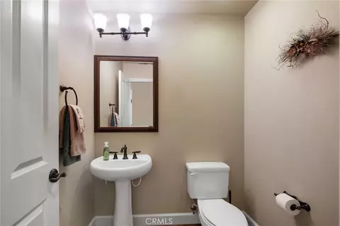 Bath - 16135 Maricopa, Apple Valley, CA 92307 photo 1 of 6