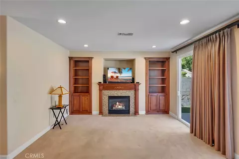 Living - 16135 Maricopa, Apple Valley, CA 92307 photo 4 of 7