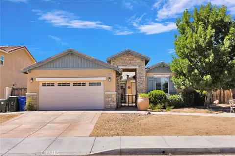 Exterior - 10343 Tandis Ct, Adelanto, CA 92301 photo 2 of 10