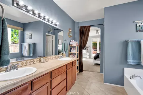 Bath - 10343 Tandis Ct, Adelanto, CA 92301 photo 1 of 4