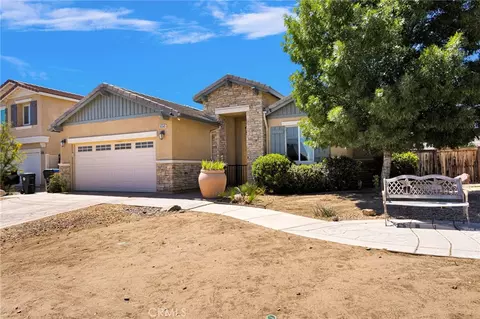 Exterior - 10343 Tandis Ct, Adelanto, CA 92301 photo 4 of 10