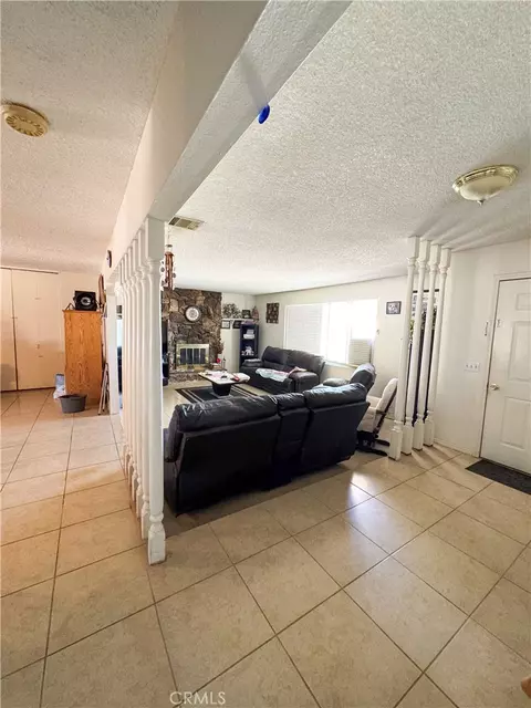 Entry Way - 2016 Barcelona Cir, Barstow, CA 92311 photo 2 of 2