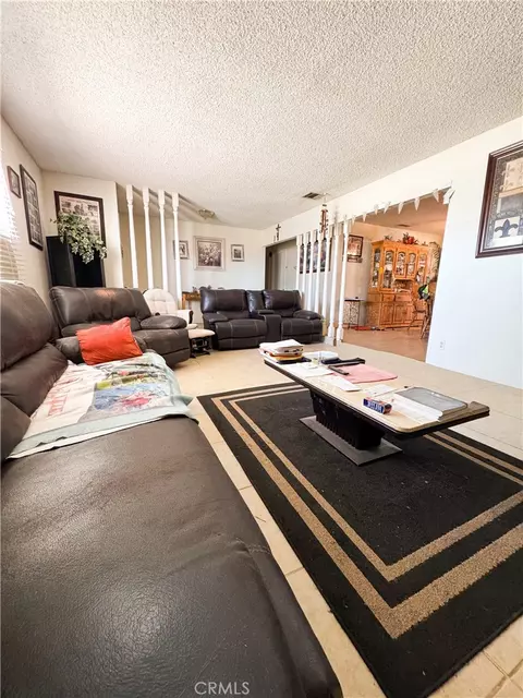 Living - 2016 Barcelona Cir, Barstow, CA 92311 photo 2 of 2