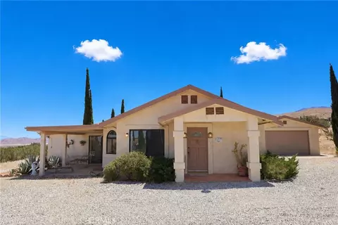 25274 Skyline, Apple Valley, CA 92308