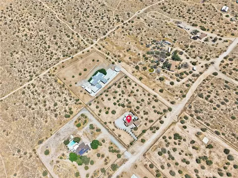 View/Area - 25274 Skyline, Apple Valley, CA 92308 photo 2 of 4