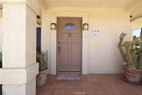 Entry Way - 25274 Skyline, Apple Valley, CA 92308 photo 1 of 2
