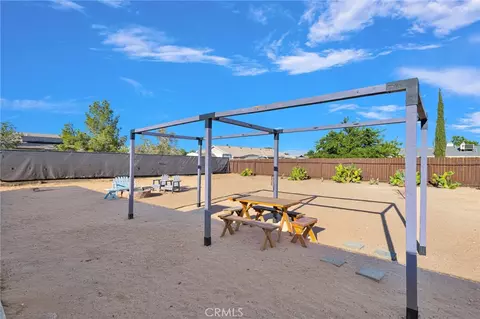 Exterior - 12696 Kiowa Rd, Apple Valley, CA 92308 photo 10 of 10