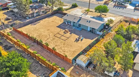 View/Area - 12696 Kiowa Rd, Apple Valley, CA 92308 photo 8 of 10