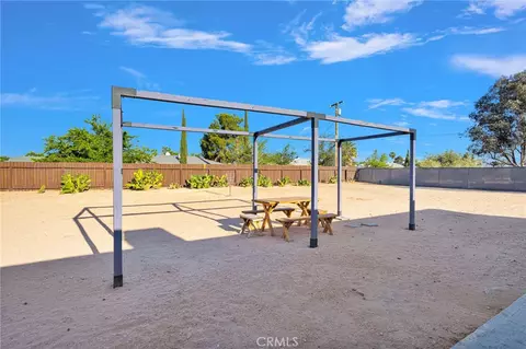Exterior - 12696 Kiowa Rd, Apple Valley, CA 92308 photo 5 of 10