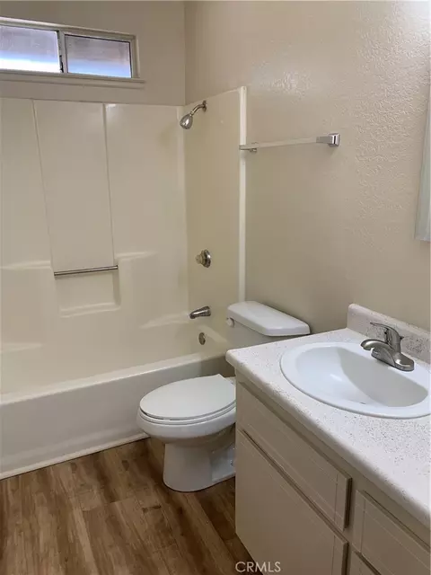 22519 Lucilla, Apple Valley, CA 92308 photo 3