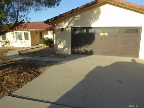 Exterior - 11645 Aster, Victorville, CA 92392 photo 2 of 3