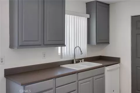 12736 Oasis, Pinon Hills, CA 92372 photo 11