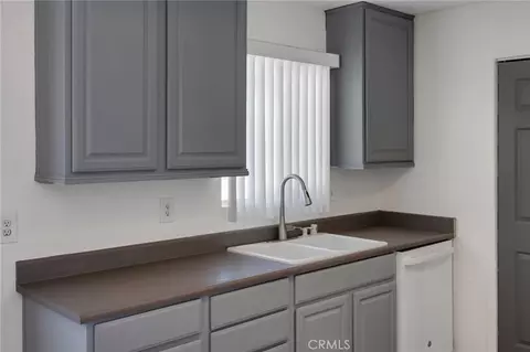 Kitchen - 12736 Oasis, Pinon Hills, CA 92372 photo 2 of 2