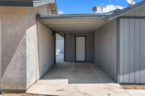 12736 Oasis, Pinon Hills, CA 92372 photo 29