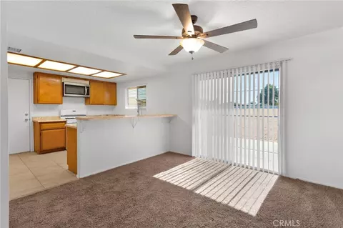 15498 Washoan, Apple Valley, CA 92307 photo 10