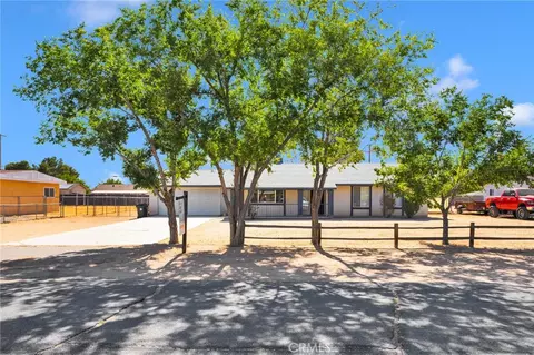 15498 Washoan, Apple Valley, CA 92307 photo 1