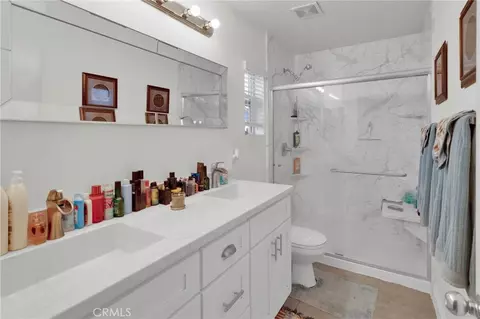Bath - 11953 Cove Ct, Adelanto, CA 92301 photo 1 of 3