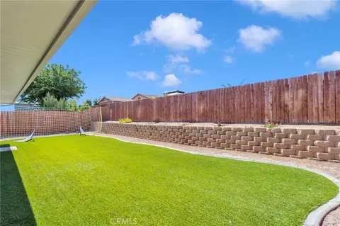 Exterior - 11953 Cove Ct, Adelanto, CA 92301 photo 6 of 7