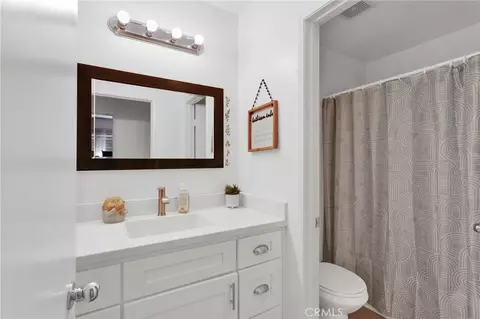 Bath - 11953 Cove Ct, Adelanto, CA 92301 photo 2 of 3