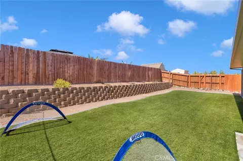 Exterior - 11953 Cove Ct, Adelanto, CA 92301 photo 7 of 7