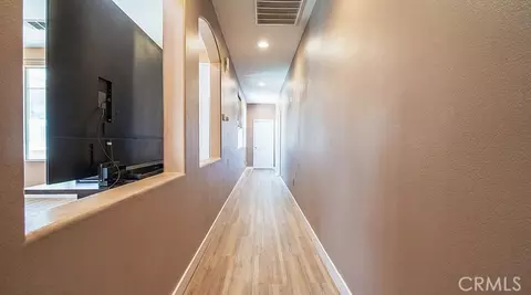 Entry Way - 14357 Nicoles, Adelanto, CA 92301 photo 4 of 5