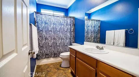 Bath - 14357 Nicoles, Adelanto, CA 92301 photo 1 of 3