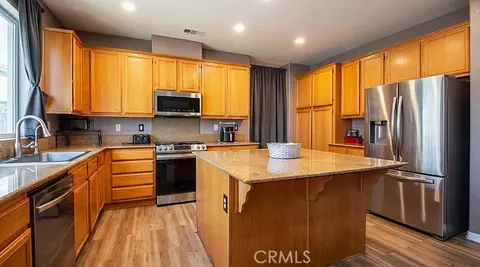 Kitchen - 14357 Nicoles, Adelanto, CA 92301 photo 3 of 3