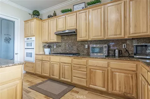 Kitchen - 12348 Winesap, Apple Valley, CA 92308 photo 1 of 3