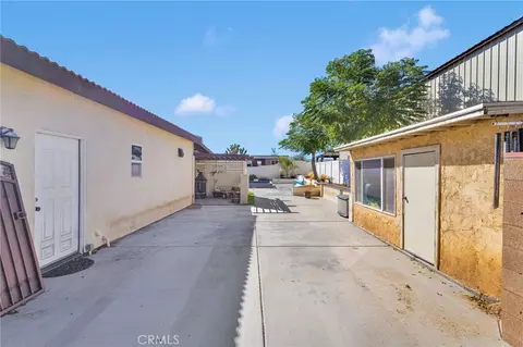 Exterior - 14587 Mulberry St, Hesperia, CA 92345 photo 4 of 15