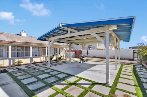 Exterior - 14587 Mulberry St, Hesperia, CA 92345 photo 9 of 15