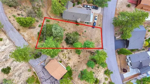 1050 Rivera Dr, Wrightwood, CA 92397 photo 2