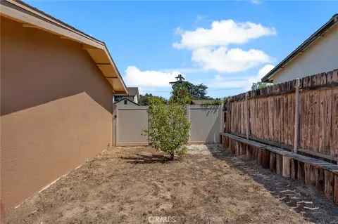 Exterior - 13301 3rd St, Yucaipa, CA 92399 photo 6 of 9