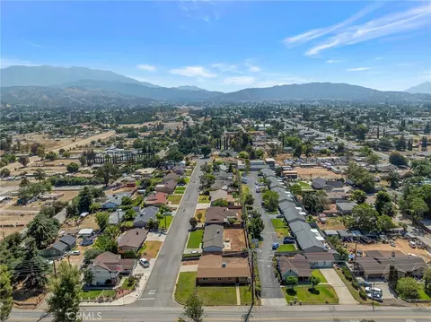 View/Area - 13301 3rd St, Yucaipa, CA 92399 photo 3 of 5