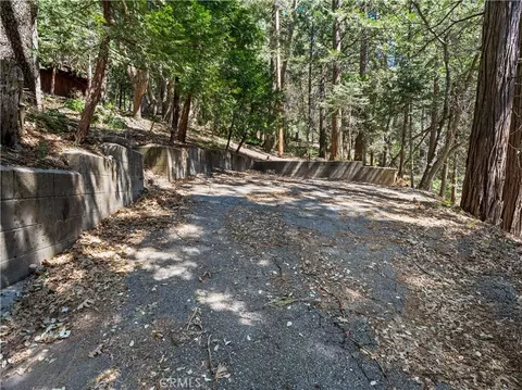 Exterior - 1155 Chateau Dr, Crestline, CA 92325 photo 5 of 5