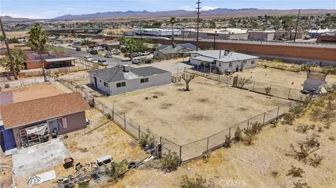 View/Area - 831 Las Amigas Dr, Barstow, CA 92311 photo 6 of 18