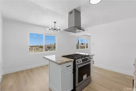 Kitchen - 831 Las Amigas Dr, Barstow, CA 92311 photo 2 of 2