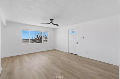 Living - 831 Las Amigas Dr, Barstow, CA 92311 photo 2 of 4