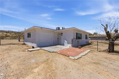 831 Las Amigas Dr, Barstow, CA 92311