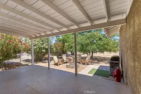 Exterior - 10373 Kern Ave, Hesperia, CA 92345 photo 6 of 13