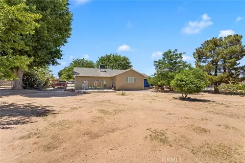Exterior - 10373 Kern Ave, Hesperia, CA 92345 photo 12 of 13