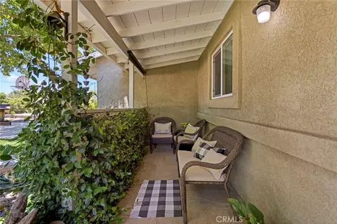 Exterior - 10373 Kern Ave, Hesperia, CA 92345 photo 5 of 13