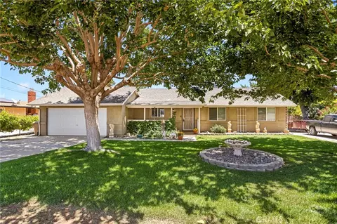 Exterior - 10373 Kern Ave, Hesperia, CA 92345 photo 2 of 13